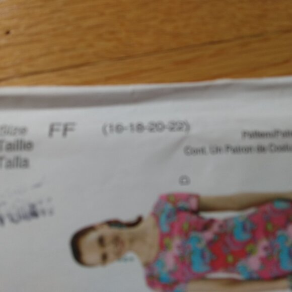 Plus Size 16-22 Tops Dresses Sewing Pattern UNCUT McCall's 6355 - Picture 2 of 13